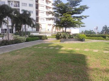 For Sale 1BR Condo in Circulo Verde Quezon City near Calle Industria & Eastwood City