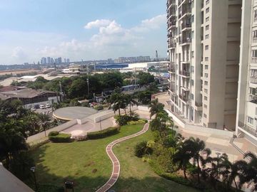 For Sale 1BR Condo in Circulo Verde Quezon City near Calle Industria & Eastwood City