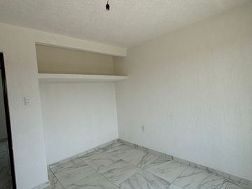 Casa de 2 niveles tipo Residencial en Fracc. Lagos de Puente moreno