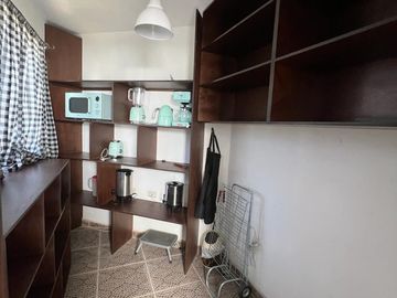 CASA EN VENTA EN LOMAS DE COMANJILLA LEÓN GTO A SOLO 5 MINUTOS DE PUERTO INTERIOR.