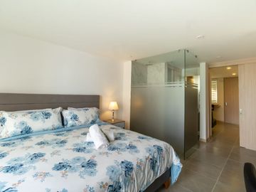 Apartaestudio Amoblado en venta - Av centenario