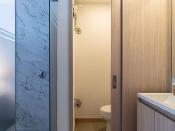 Apartaestudio Amoblado en venta - Av centenario