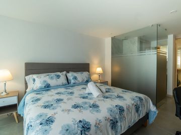 Apartaestudio Amoblado en venta - Av centenario