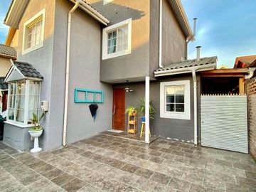Venta Casa Santa María de Valle Grande, Lampa