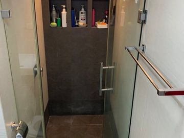 newly renovated 1br condo with parking package for sale