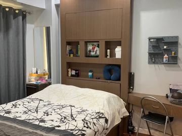 newly renovated 1br condo with parking package for sale