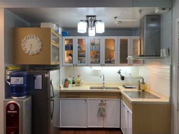 newly renovated 1br condo with parking package for sale