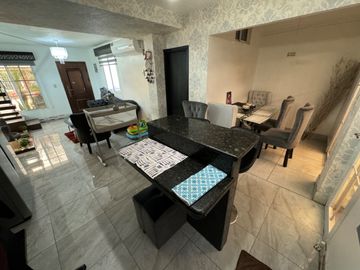 En venta casa de 2 dormitorios con jacuzzi en Urb.Ciudad Santiago.