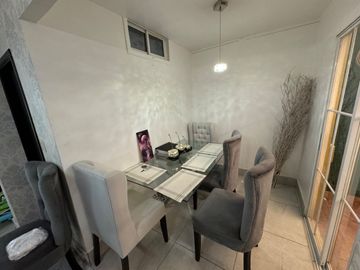 En venta casa de 2 dormitorios con jacuzzi en Urb.Ciudad Santiago.