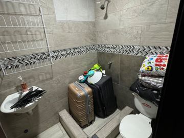 En venta casa de 2 dormitorios con jacuzzi en Urb.Ciudad Santiago.