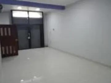 VENDO EDIFICIO EN TUMBES A 3 CUADRAS DE LA PLAZA DE ARMAS