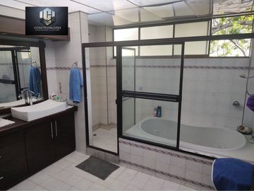 VENTA CASA LA FLORA NORTE DE CALI