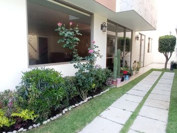 CASA EN CONJUNTO EN VENTA EN TECAMACHALCO 4 RECAMARAS