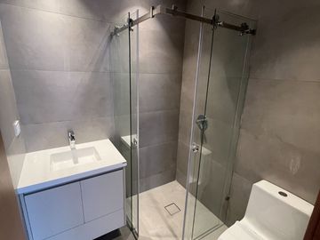 ULTIMOS DEPARTAMENTOS DE VENTA, Sector Av. Primero de Mayo D348
