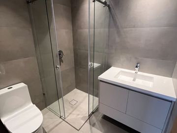 ULTIMOS DEPARTAMENTOS DE VENTA, Sector Av. Primero de Mayo D348