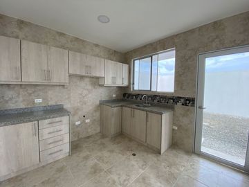 casa de venta en manta los gavilanes zona sur