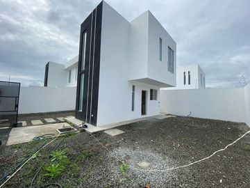 casa de venta en manta los gavilanes zona sur