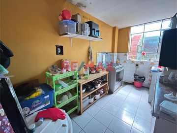 ¡ Oportunidad Única!!!  Única Casa De 3 Pisos Con Cochera En Mangomarca Cerca A Colegio Pnp