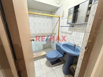 ¡ Oportunidad Única!!!  Única Casa De 3 Pisos Con Cochera En Mangomarca Cerca A Colegio Pnp