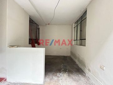 ¡ Oportunidad Única!!!  Única Casa De 3 Pisos Con Cochera En Mangomarca Cerca A Colegio Pnp