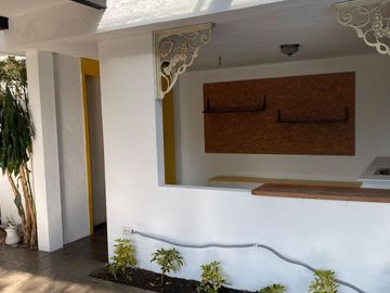CASA DE VENTA O RENTA TUMBACO