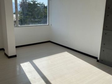 CASA DE VENTA O RENTA TUMBACO