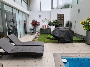 Departamento Amoblado y Equipado 2 Dormitorios con Piscina y Jardín en Alquiler en San Isidro