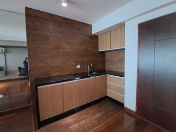 Departamento Amoblado y Equipado 2 Dormitorios con Piscina y Jardín en Alquiler en San Isidro
