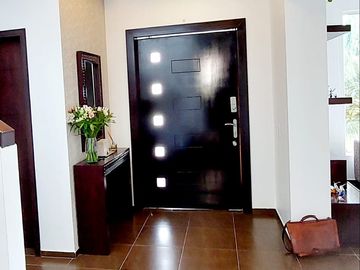 Vendo casa en Cumbayá, sector Santa Inés, entre Colegio Menor y Pillagua.