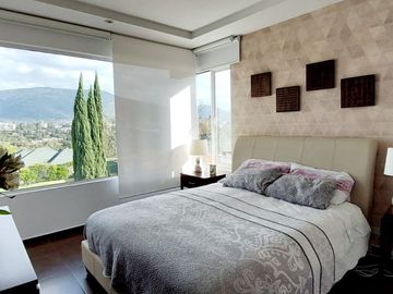 Vendo casa en Cumbayá, sector Santa Inés, entre Colegio Menor y Pillagua.
