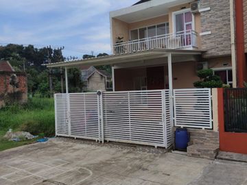 Rumah dijual di Pesona Batavia kemang bogor