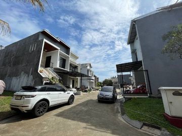 Rumah Mewah Nempel BSD Tangerang Termurah Desain Suka-suka