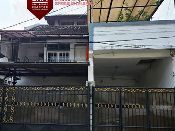 Termurah, Rumah 2 Lantai Cocok untuk Kos-Kosan, Kebon Jeruk, Jakarta Barat