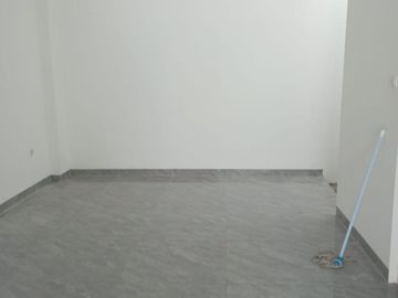 DISEWAKAN RUMAH BARU LAYOUT KANTOR DI SINABUNG KEBAYORAN BARU JAKARTA SELATAN