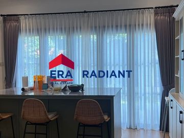 Dijual Rumah Cantik Nuansa Villa di Menjangan Raya, Ciputat - Luas Tanah 1880m², Semi Furnished, Harga Nego