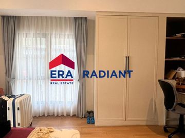 Dijual Rumah Cantik Nuansa Villa di Menjangan Raya, Ciputat - Luas Tanah 1880m², Semi Furnished, Harga Nego