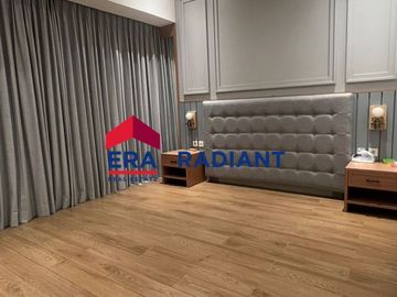 Dijual Rumah Cantik Nuansa Villa di Menjangan Raya, Ciputat - Luas Tanah 1880m², Semi Furnished, Harga Nego