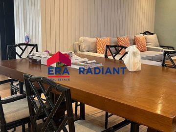 Dijual Rumah Cantik Nuansa Villa di Menjangan Raya, Ciputat - Luas Tanah 1880m², Semi Furnished, Harga Nego