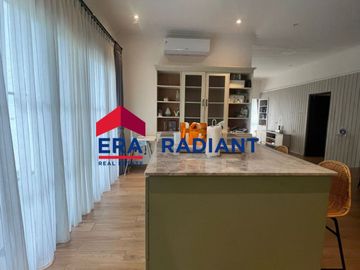Dijual Rumah Cantik Nuansa Villa di Menjangan Raya, Ciputat - Luas Tanah 1880m², Semi Furnished, Harga Nego