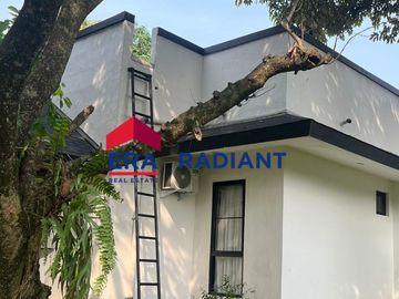 Dijual Rumah Cantik Nuansa Villa di Menjangan Raya, Ciputat - Luas Tanah 1880m², Semi Furnished, Harga Nego
