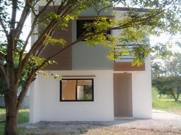 RFO House and Lot For Sale in Biñan Laguna along Laguna Blvd Paseo de Sta. Rosa The Medical City South Luzon DLSU Canlubang Solenad 1 & 2 S&R Nuvali S