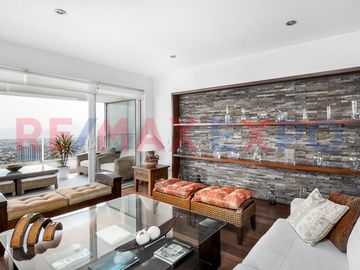 Vendemos Moderno Penthouse dúplex en Cerros de Camacho, en el Edificio El Golf Imperio.