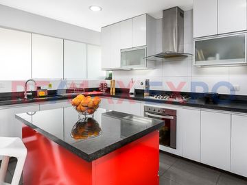Vendemos Moderno Penthouse dúplex en Cerros de Camacho, en el Edificio El Golf Imperio.