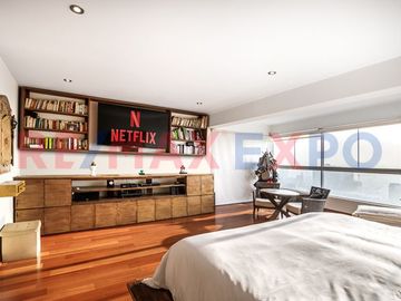 Vendemos Moderno Penthouse dúplex en Cerros de Camacho, en el Edificio El Golf Imperio.