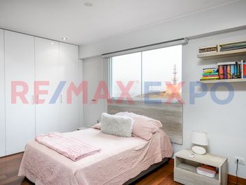 Vendemos Moderno Penthouse dúplex en Cerros de Camacho, en el Edificio El Golf Imperio.