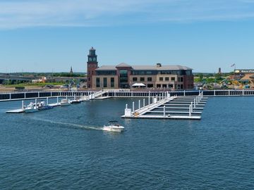 Bridgeport Harbor Luxury Garden Unit