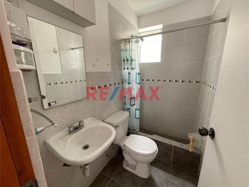 Se Vende Amplio Y Acogedor Dúplex En Piso 2 - Portada Del Sol La Molina
