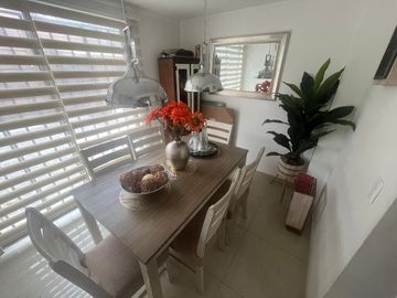 Casa de 3 pisos en Barrio Los Bosquinos, Maipú.