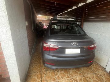 Casa de 3 pisos en Barrio Los Bosquinos, Maipú.