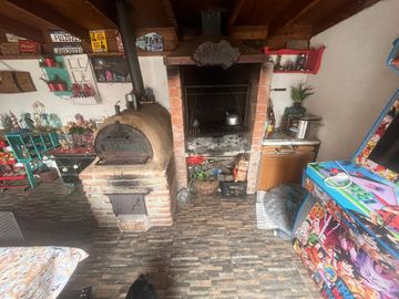 Casa de 3 pisos en Barrio Los Bosquinos, Maipú.